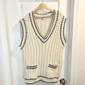 Zara Cream V-Neck Cable Knit Sweater Vest Size Large